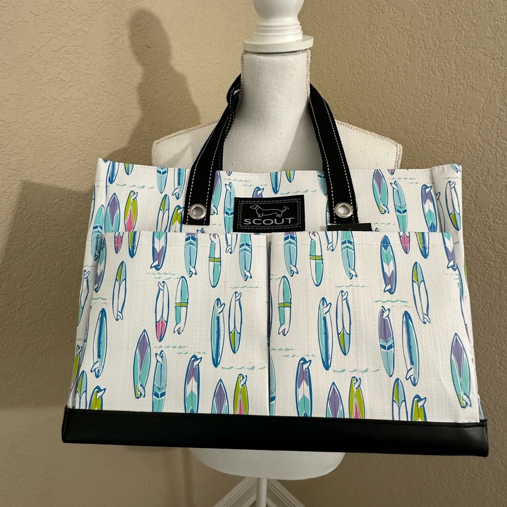 Scout Uptown Girl Pocket Tote Bag in Pipedream